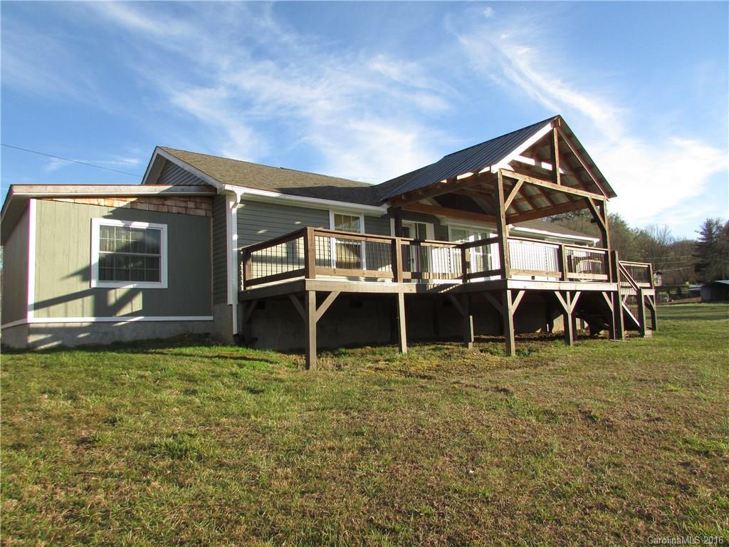 808 Big Willow Rd., Hendersonville, NC 28739