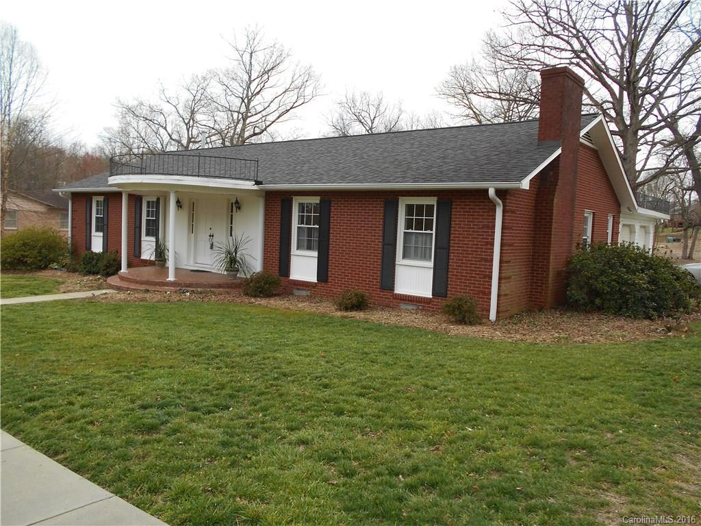 213 Edgewood Dr., Statesville, NC 28625