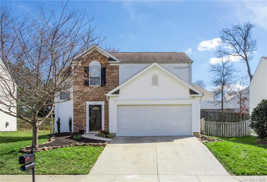5938 Hidden Meadow Ln., Charlotte, NC 28269
