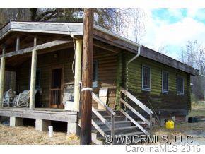 70 April Flowers Ln., Hendersonville, NC 28792