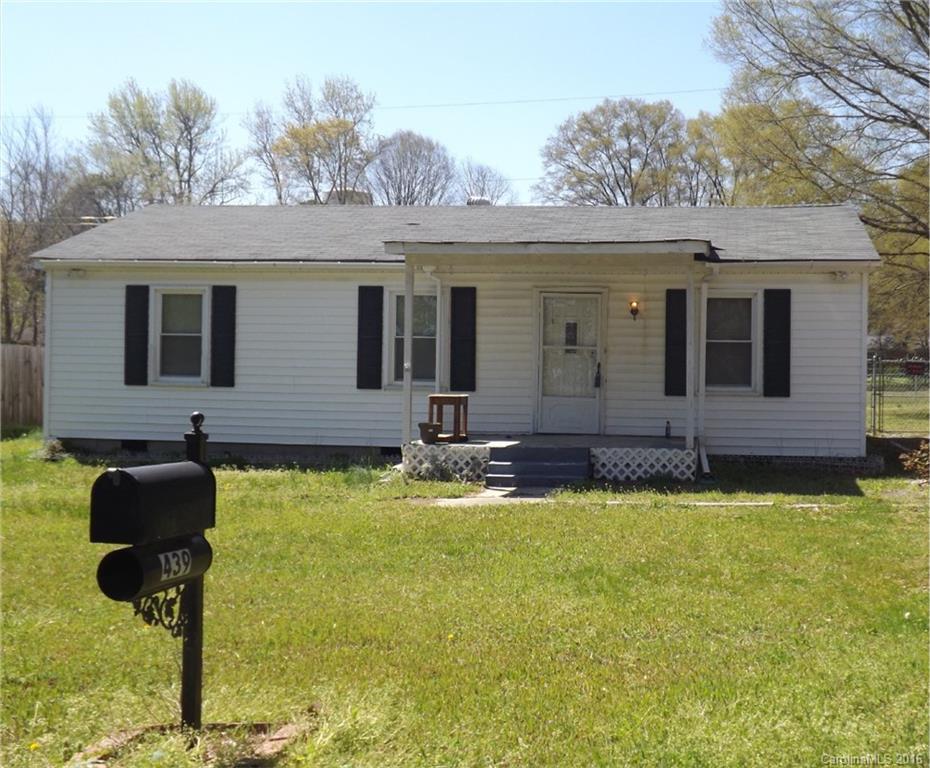 439 Kinard Ct., Matthews, NC 28104