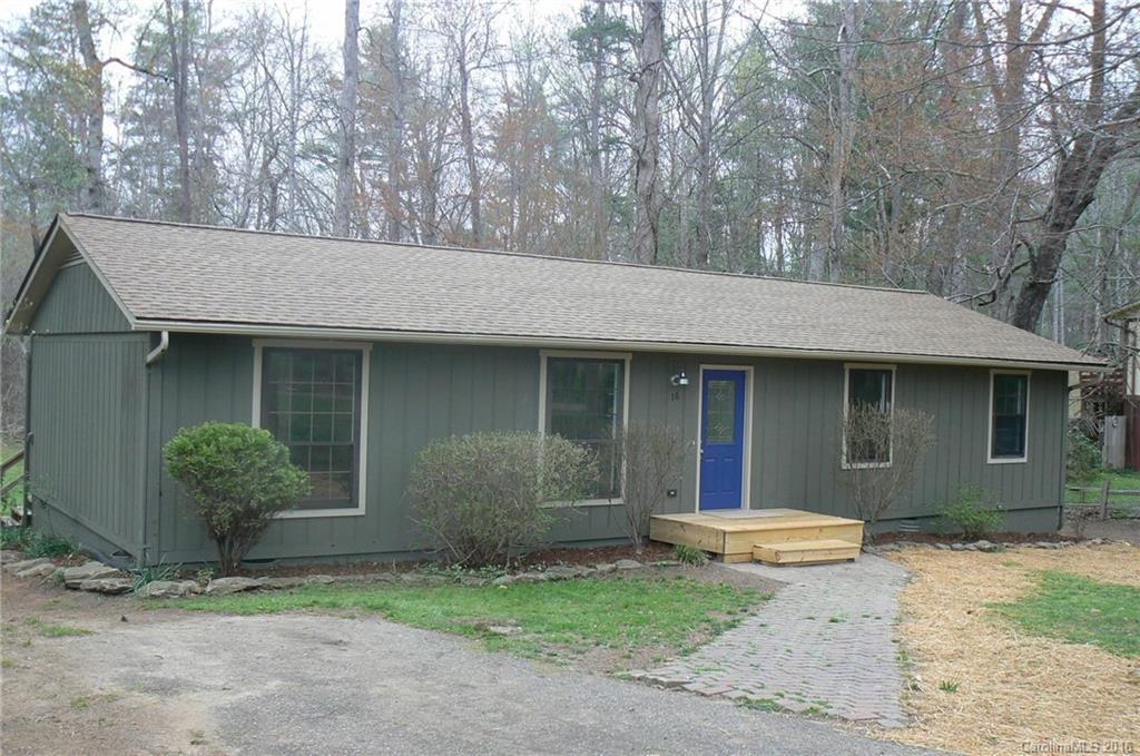 16 East Hill Dr., Hendersonville, NC 28792