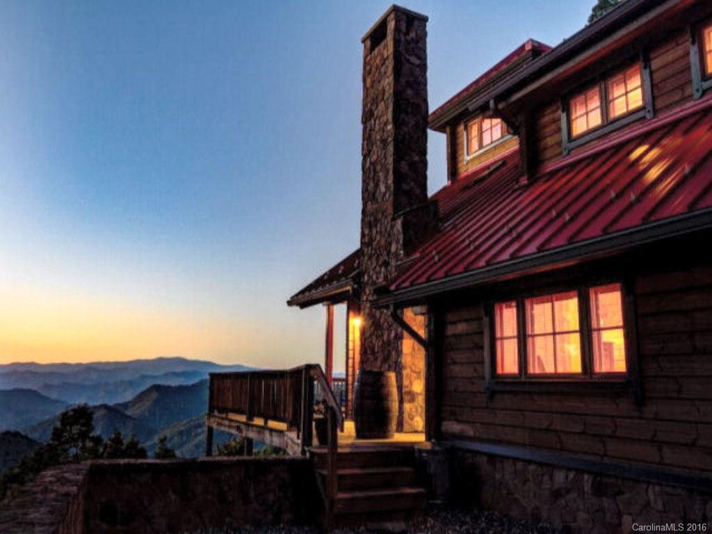 1370 E Cullisia Rd., Bryson City, NC 28713