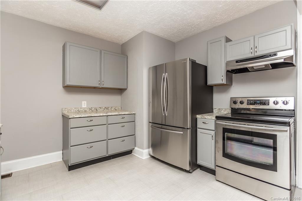 7055 Dorn Cir., Charlotte, NC 28212