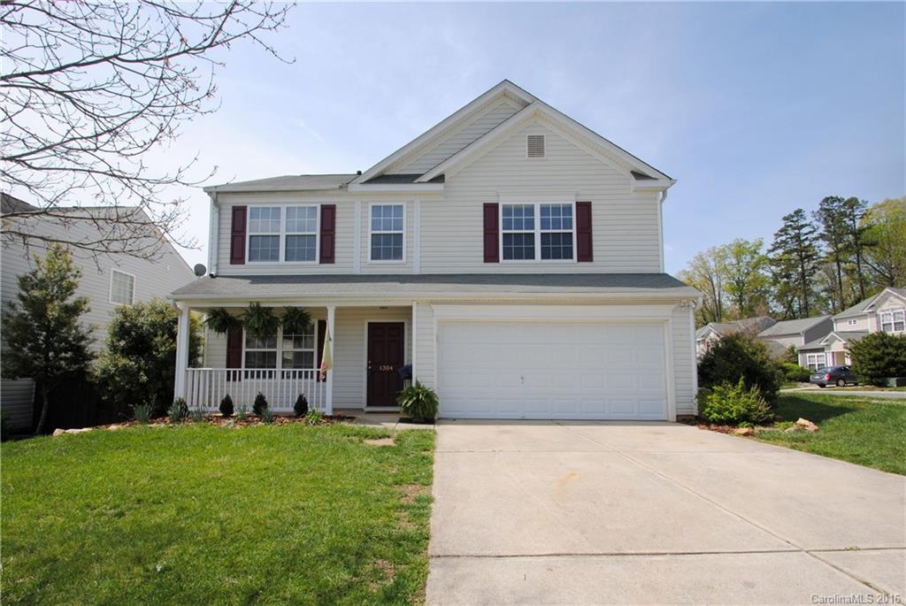 1304 Crestfield Dr., Charlotte, NC 28269