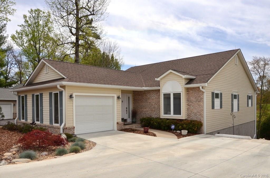 11 Wedge Ct. #136, Hendersonville, NC 28739