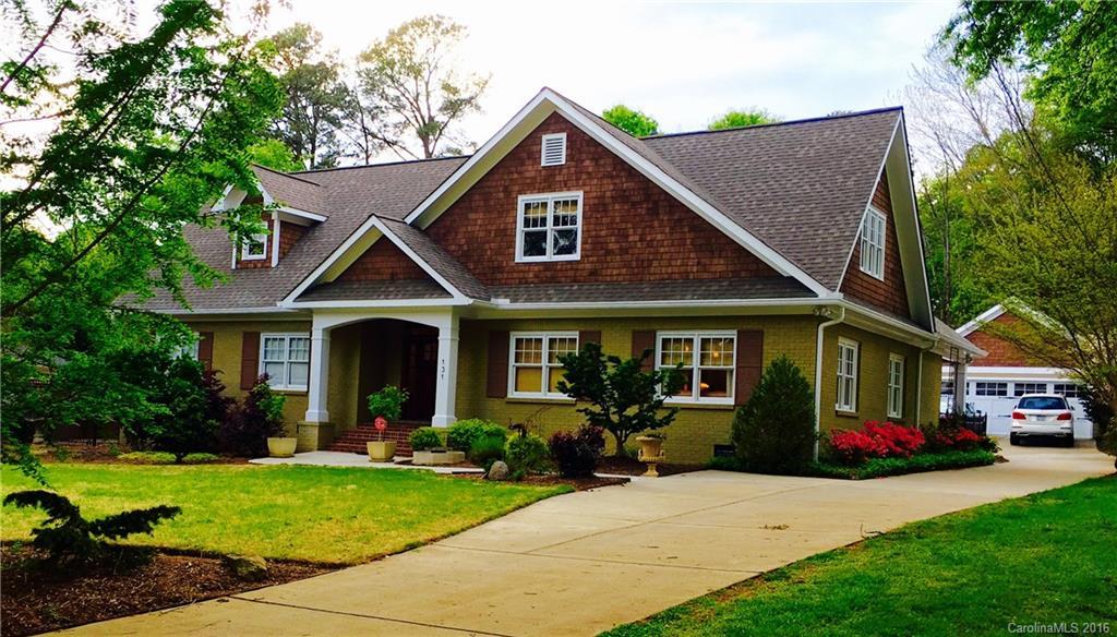 131 Heathwood Rd., Charlotte, NC 28211