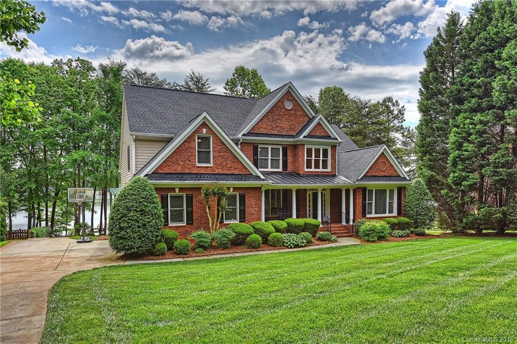 124 Ivy Hollow Ln., Mooresville, NC 28117