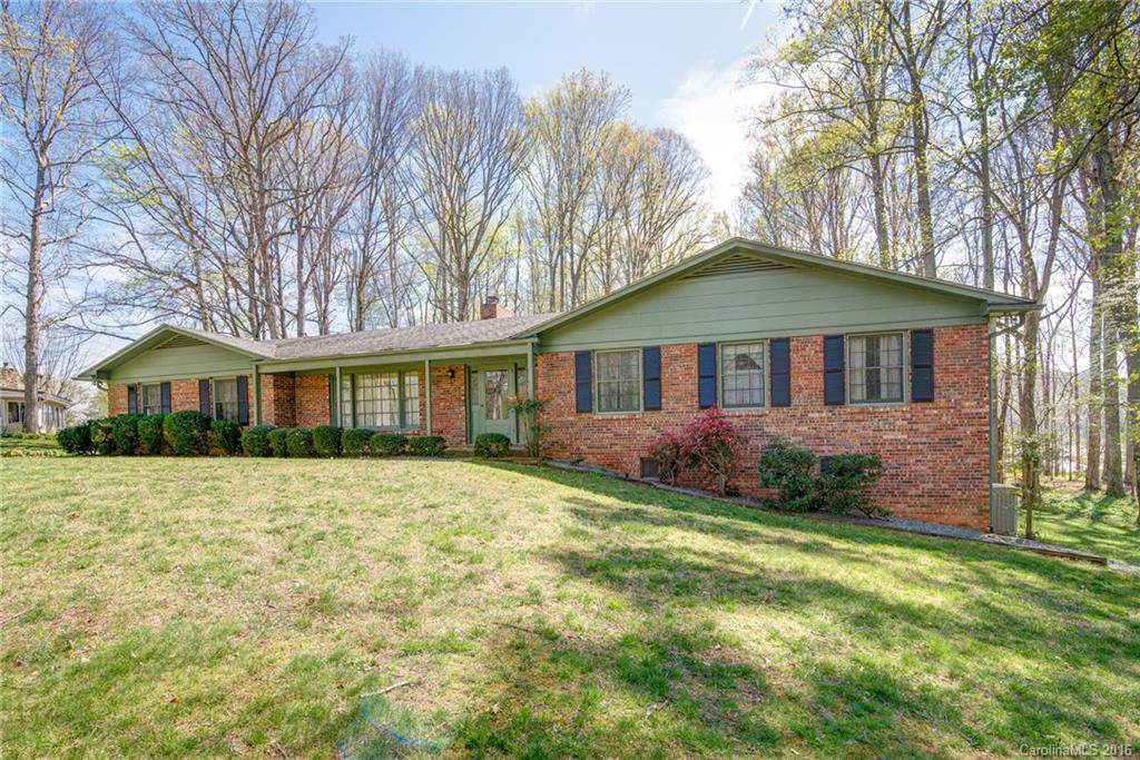 85 W Oakview Rd., Asheville, NC 28806