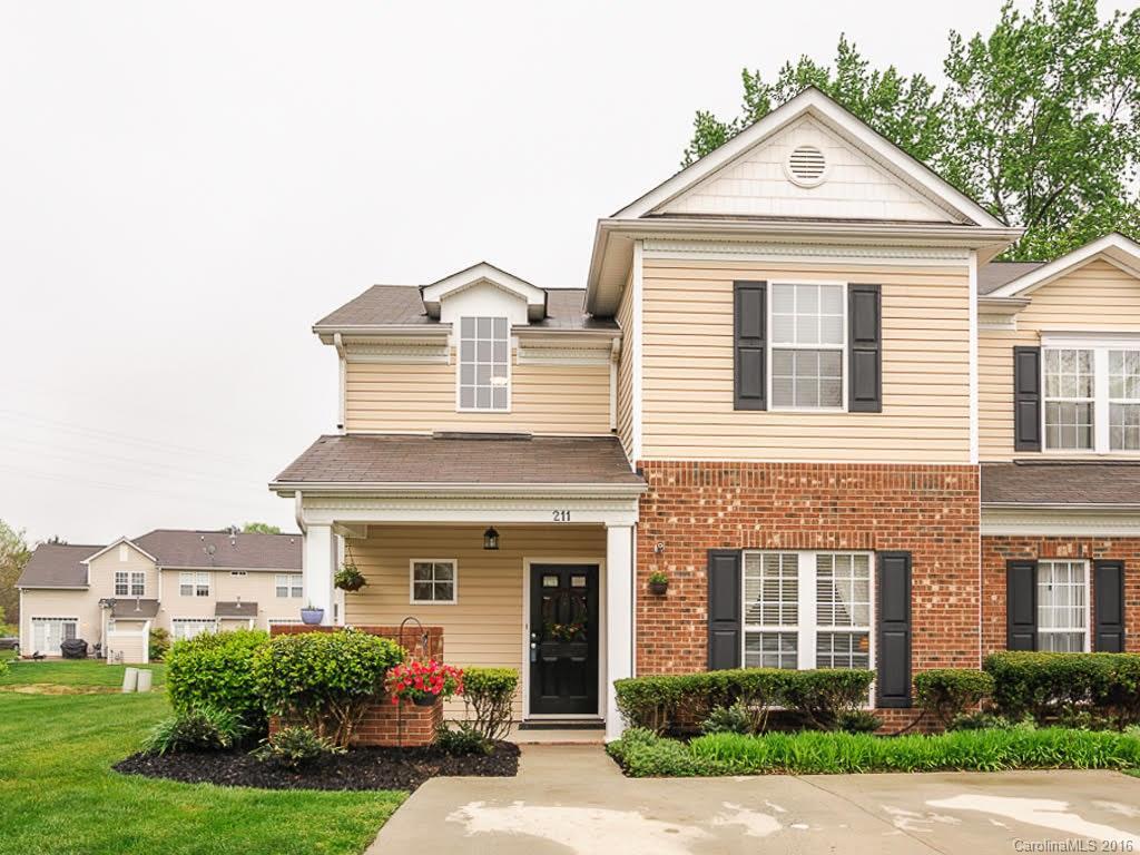 211 Ross Moore Ave., Charlotte, NC 28205