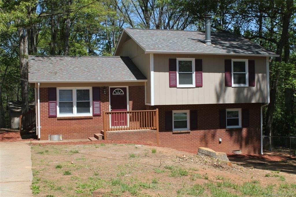 126 Oakmont Dr., Gastonia, NC 28056