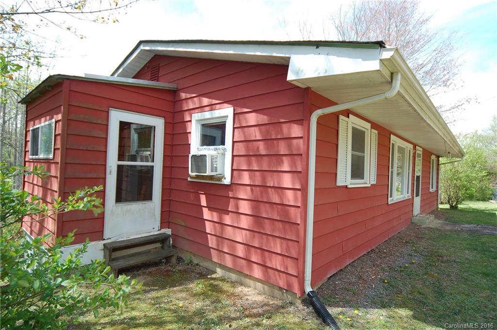 663 Padgettown Rd., Black Mountain, NC 28711