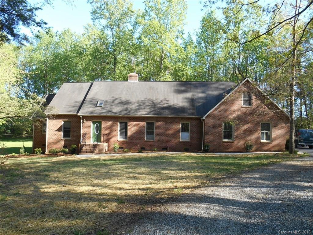 125 Randall Ln., Statesville, NC 28625
