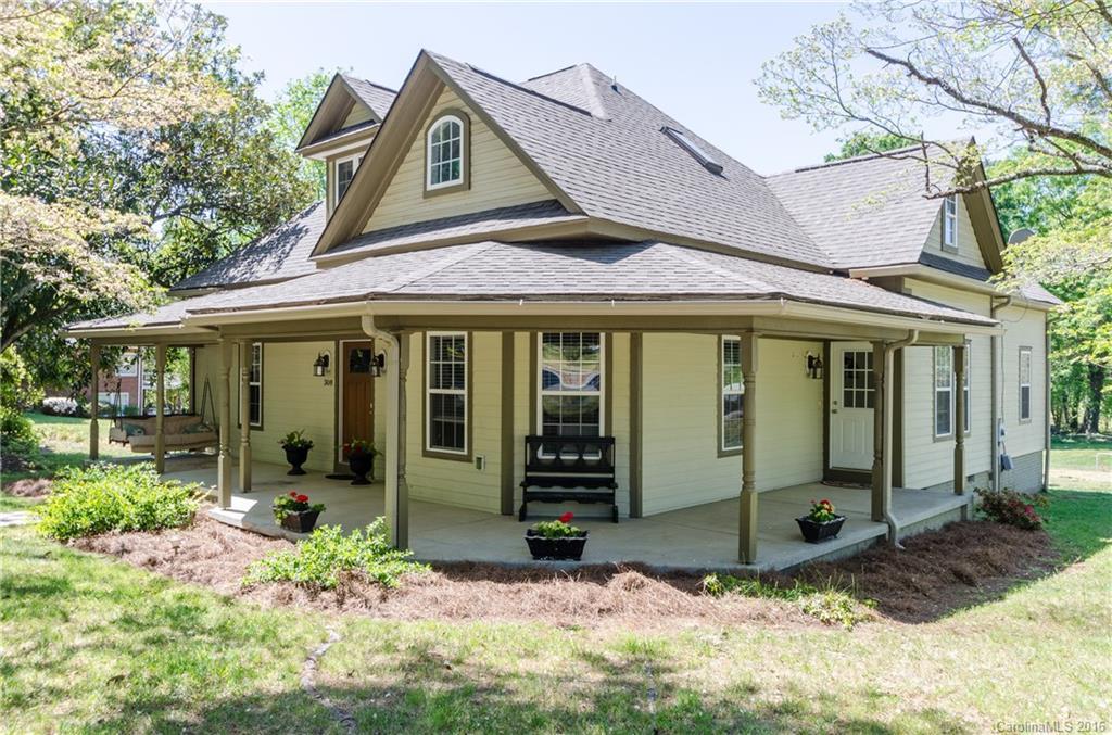 304 Wagner St., Troutman, NC 28166