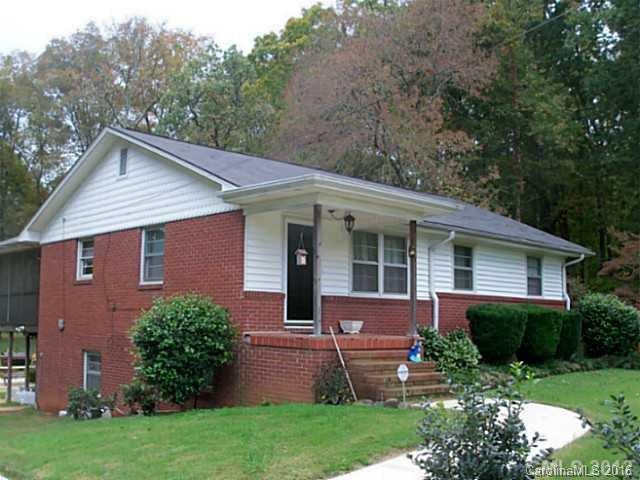 900 Honeysuckle Ln., Albemarle, NC 28001