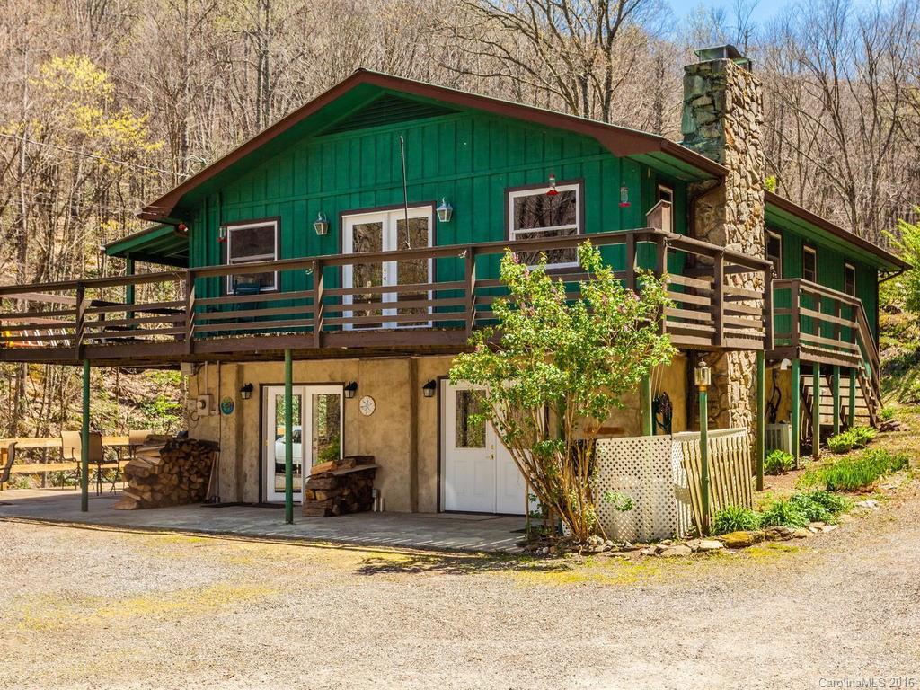 123 Water Shed Rd., Burnsville, NC 28714