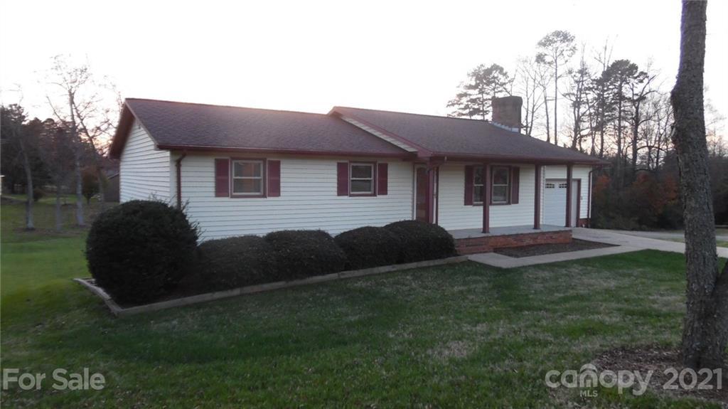 3312 47th Avenue Pl., Hickory, NC 28601