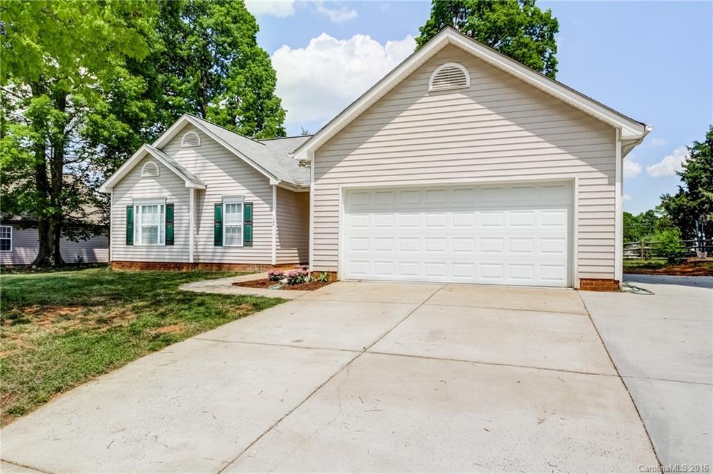 124 Rocky Point Ct., Mooresville, NC 28115