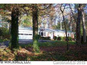 3 Bansha Dr, Hendersonville, NC 28791