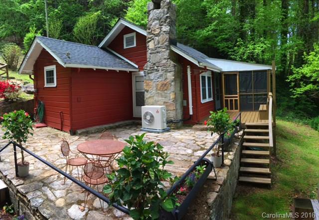 32 Lower Bat Cave Dr., Bat Cave, NC 28710