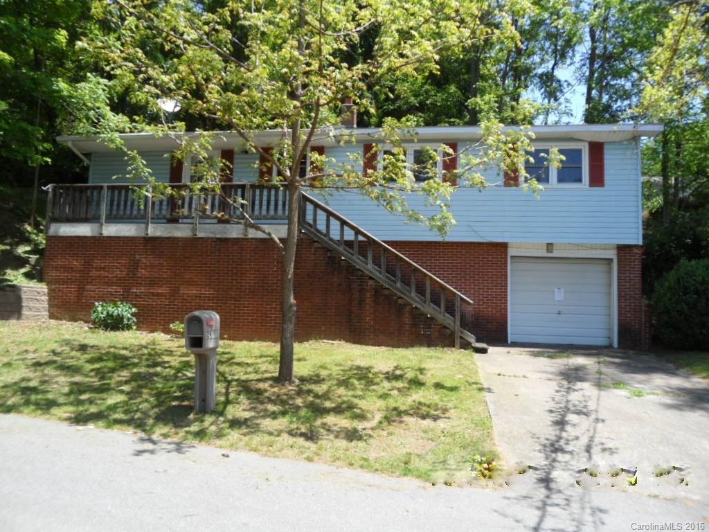 24 N Hill St., Waynesville, NC 28786