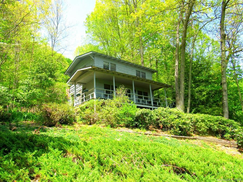 38 Hidden Falls Rd., Maggie Valley, NC 28751