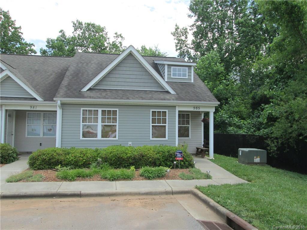 985 Valiant Dr., Statesville, NC 28677