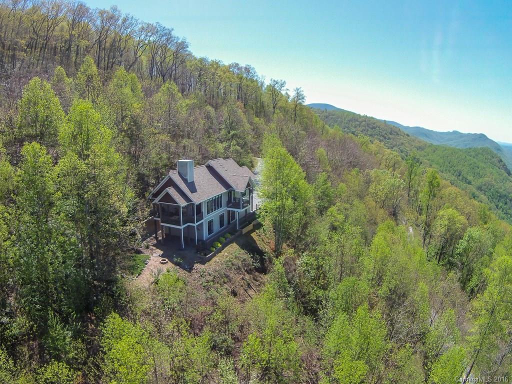 89 Overridge Dr., Hendersonville, NC 28711