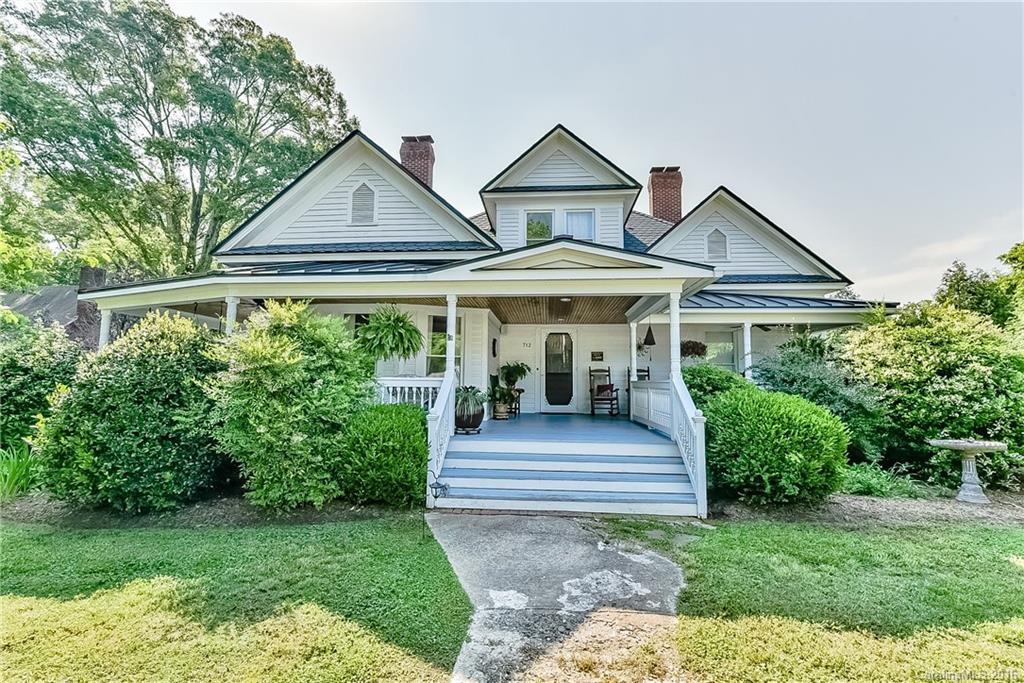 712 N Main St., Davidson, NC 28036