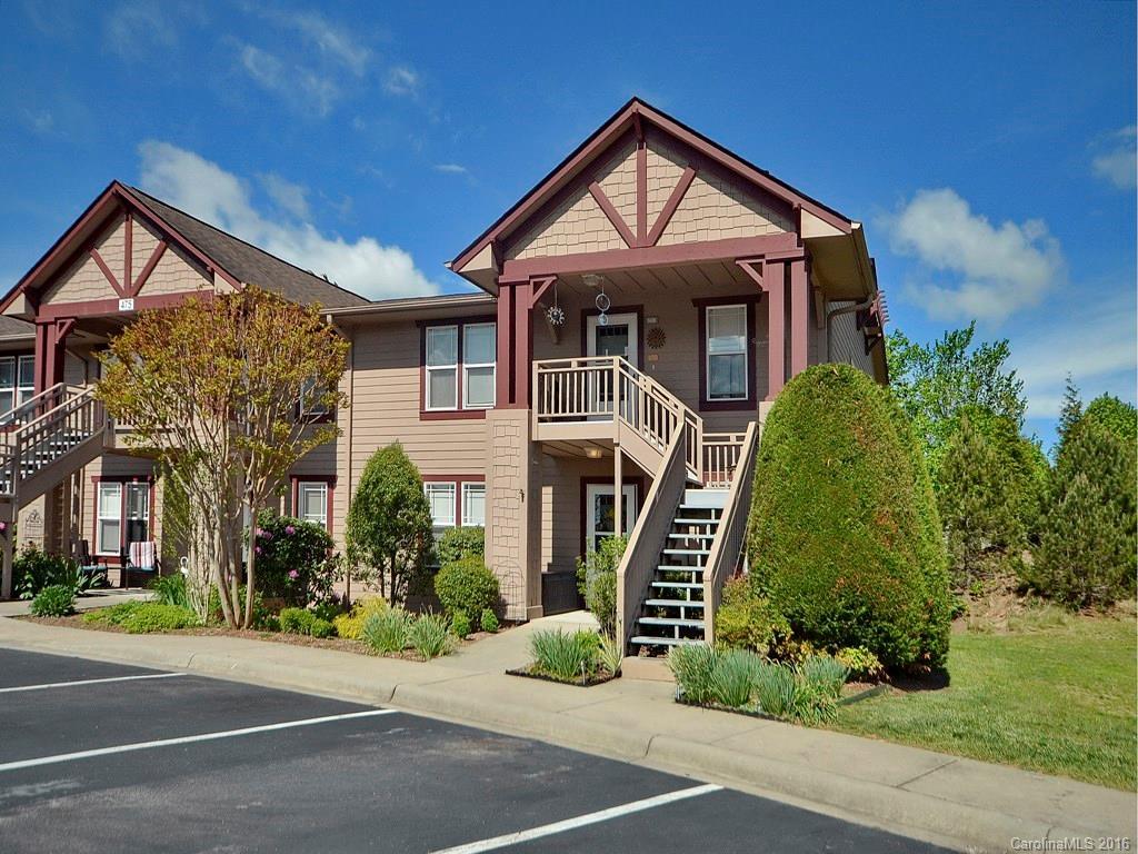 1405 Deermouse Way, Hendersonville, NC 28792