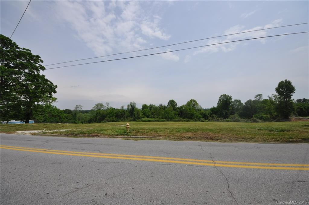 North Main St., Hendersonville, NC 28792
