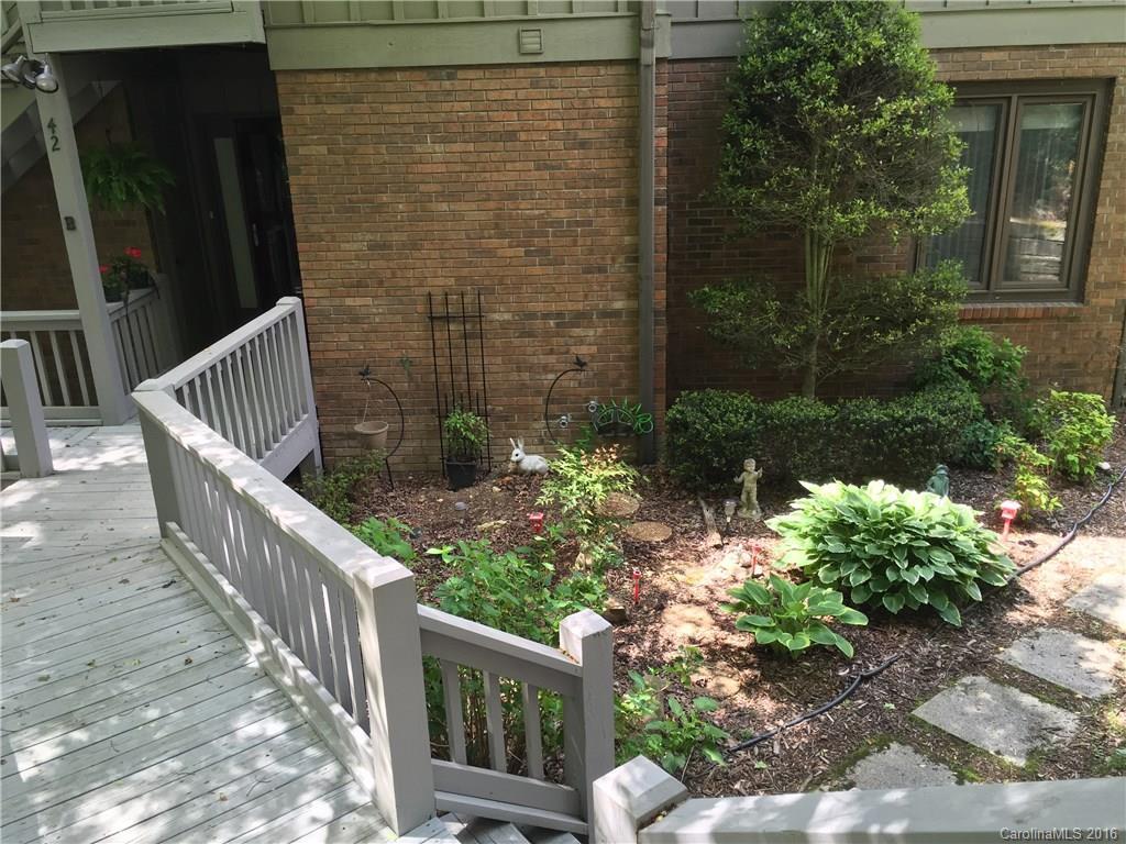 42 B Cove Overlook Dr., Hendersonville, NC 28739