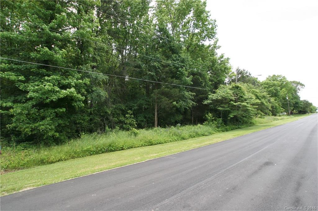 000 Ridge Dr., Harrisburg, NC 28075