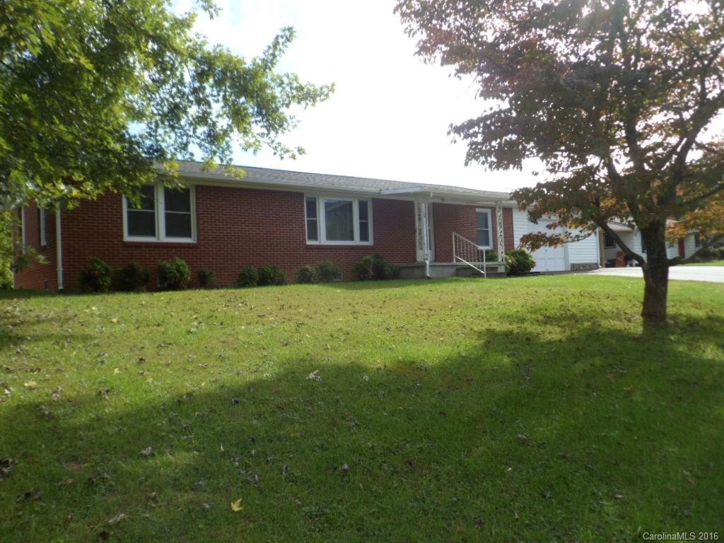 31 Astro Dr., Sylva, NC 28779