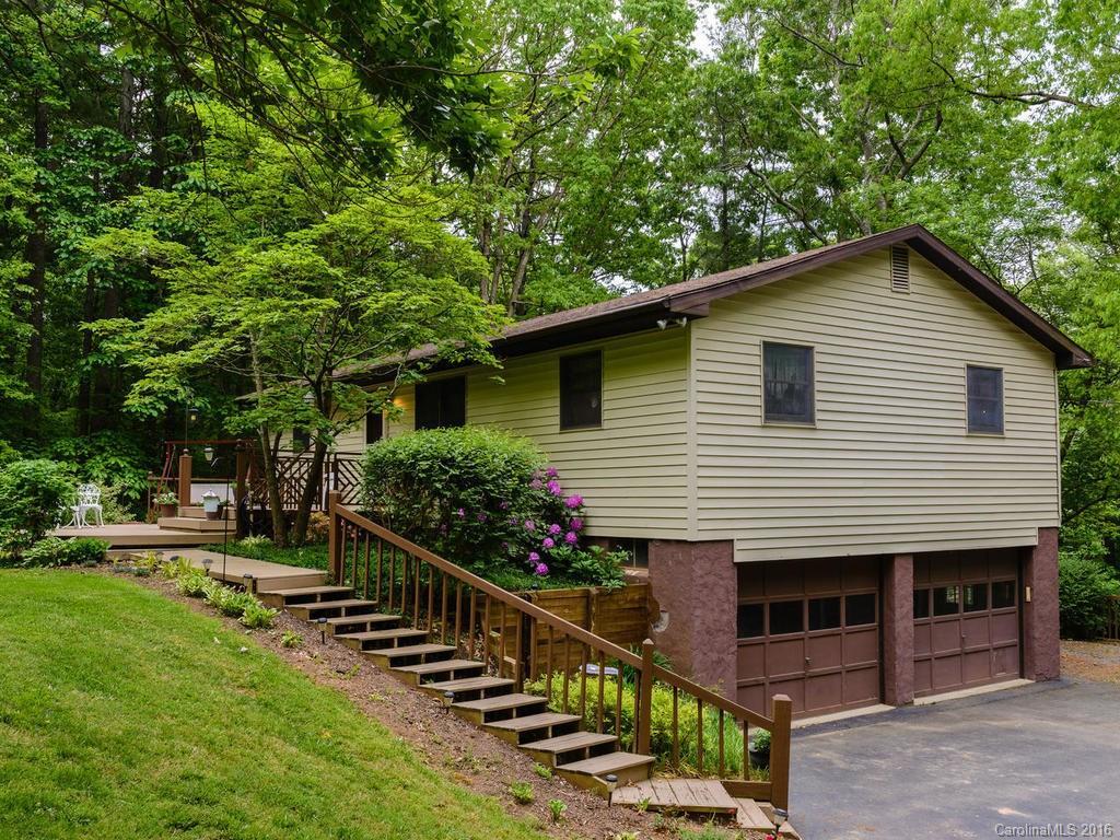 510 Huntinggreen Dr., Asheville, NC 28804