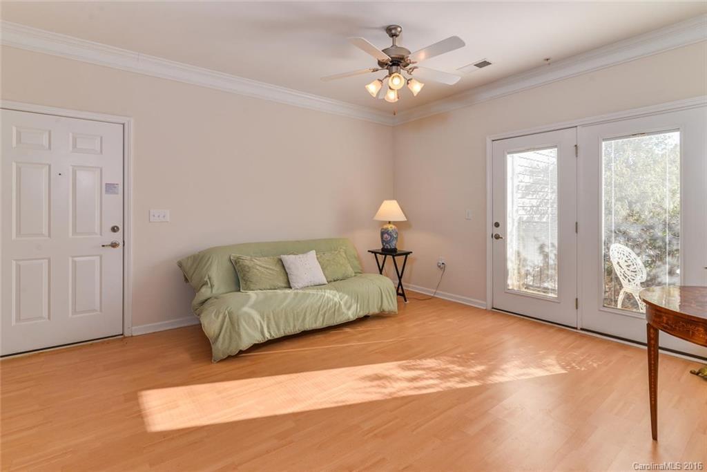 515 Appeldoorn Cir., Asheville, NC 28803