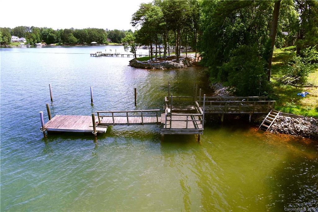 112 Birdsong Ln., Mooresville, NC 28117