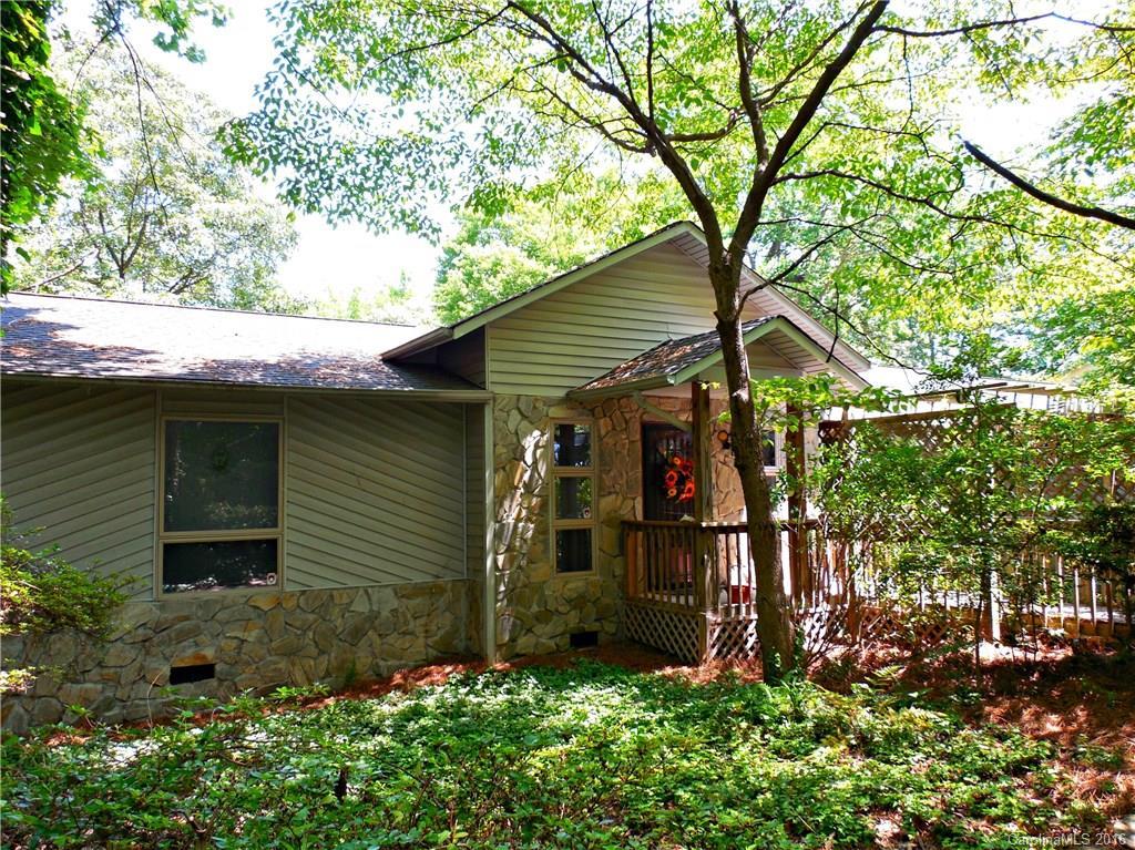 9582 Riviera Dr., Sherrills Ford, NC 28673