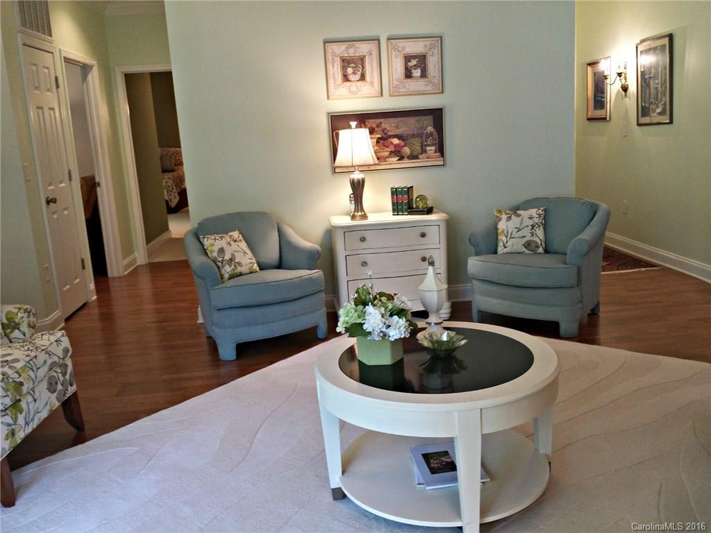 8649 Edinburgh Square Dr. #111, Cornelius, NC 28031