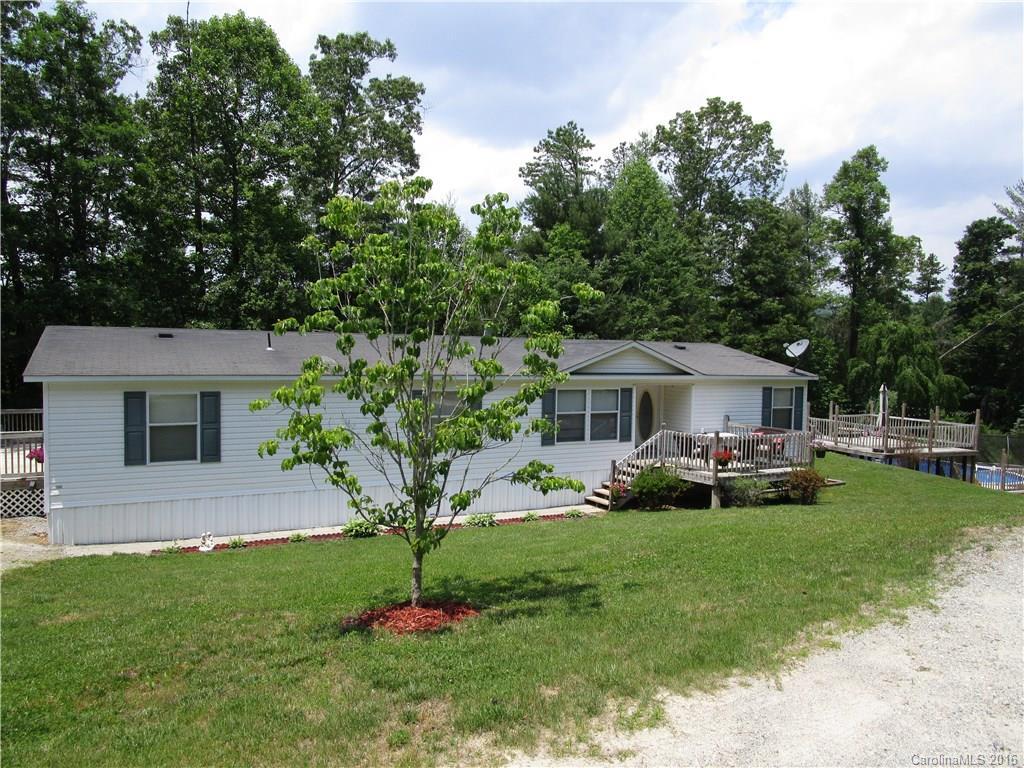 72 Tumble Bug Ln., Hendersonville, NC 28792