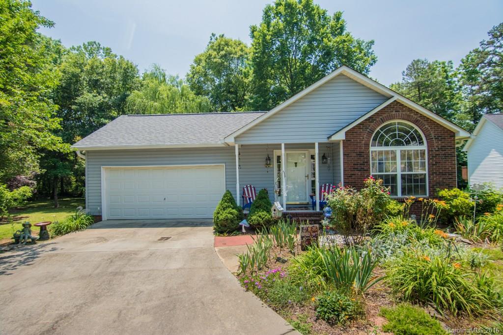 922 Oxford Ct., Concord, NC 28025