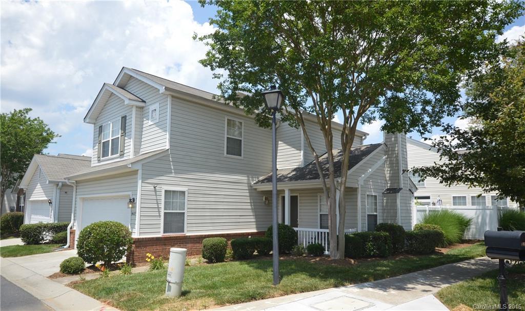 8627 Meadowmont View Dr., Charlotte, NC 28269