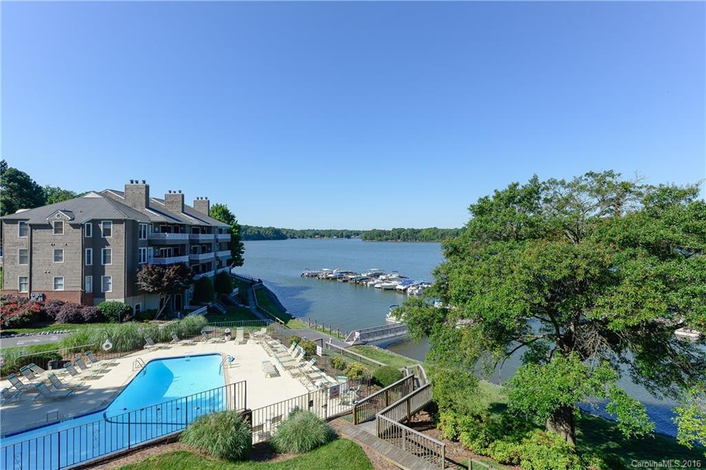 9809 Emerald Point Dr. #8, Charlotte, NC 28278