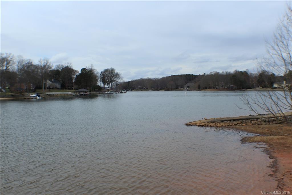 240 Lineberger Rd., Mooresville, NC 28117