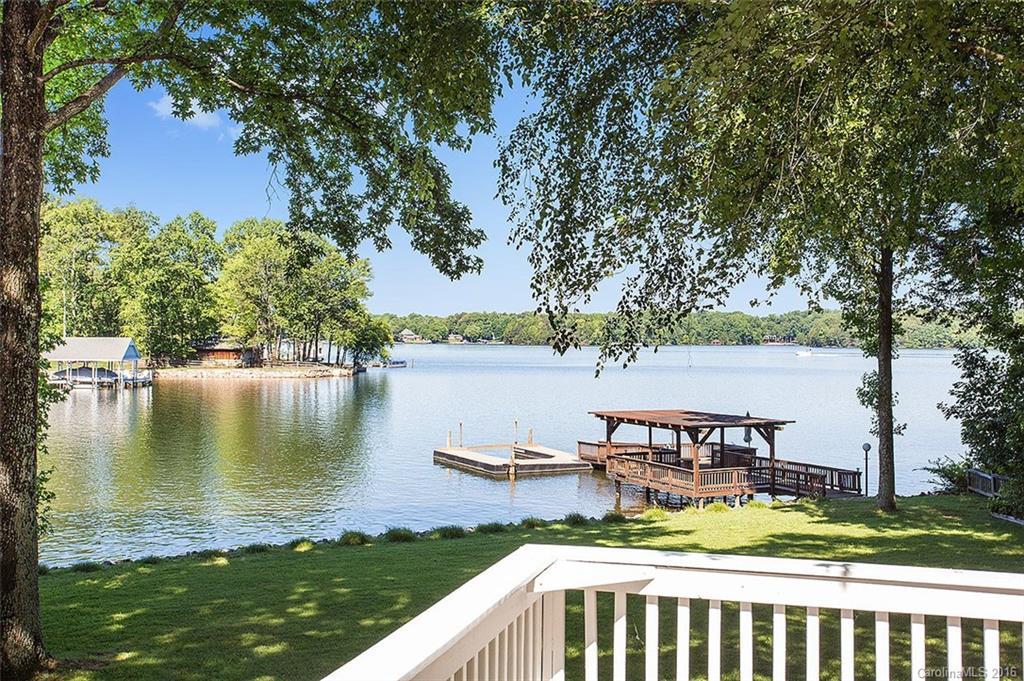 125 Pentland Ct., Mooresville, NC 28117