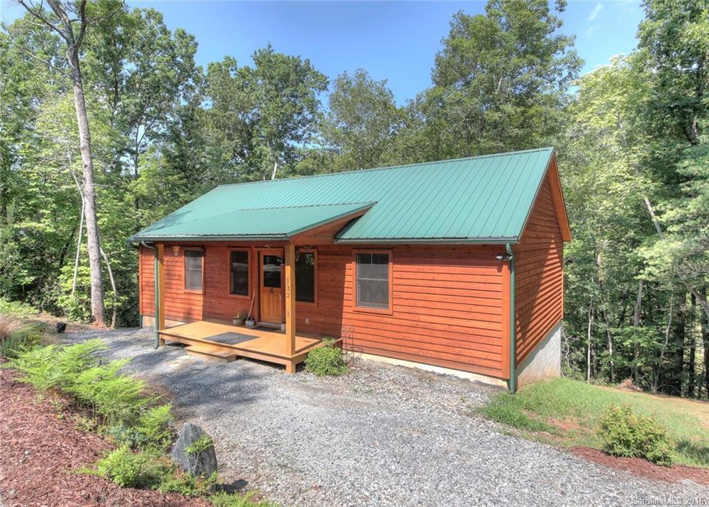 132 Deer Cir., Lake Lure, NC 28746
