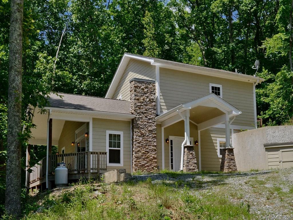105 Dogwood Dr., Hendersonville, NC 28791