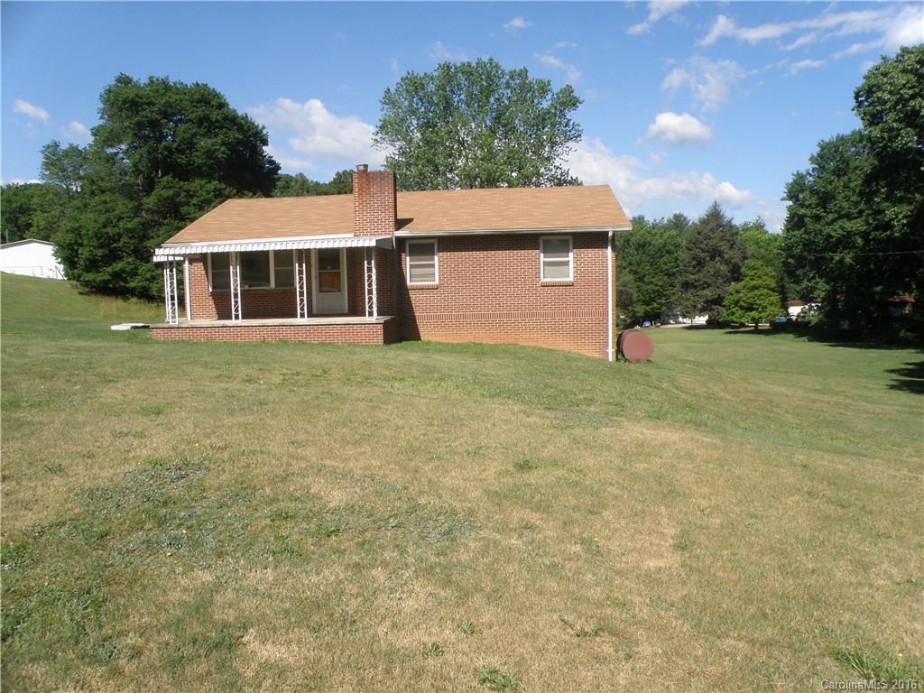 8 Youngs Cove Rd., Candler, NC 28715