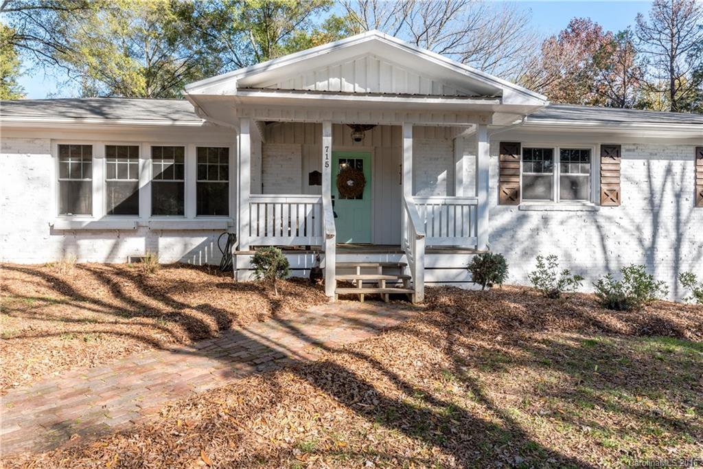 715 Greenway St., Davidson, NC 28036