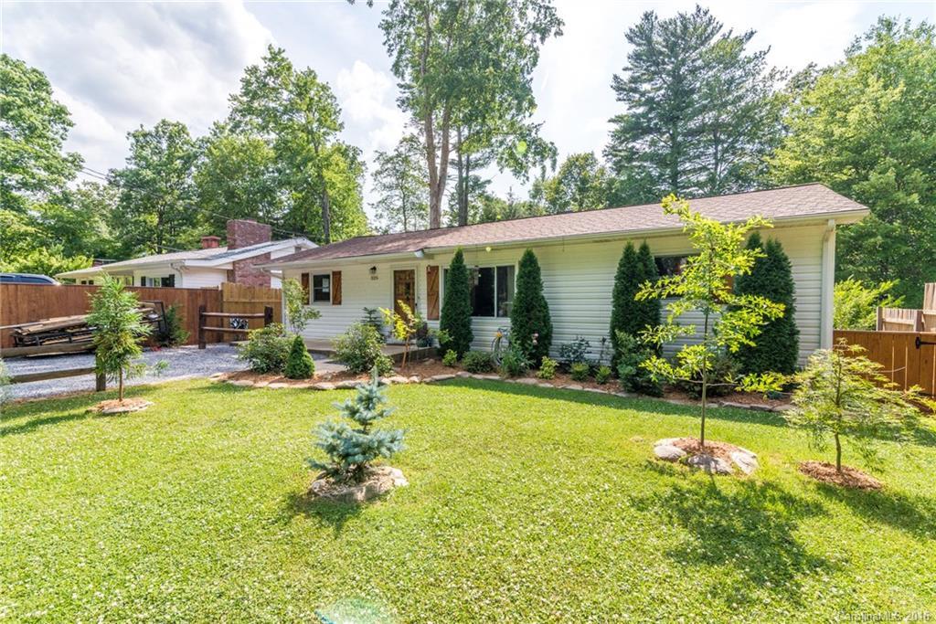 525 Rhododendron Ave., Black Mountain, NC 28711